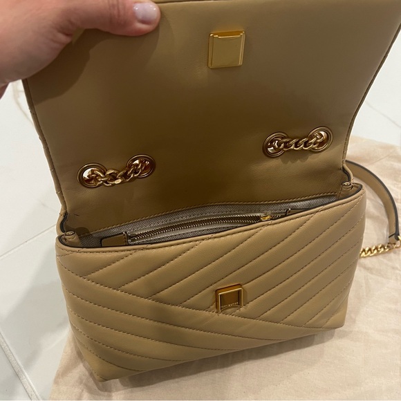 Tory Burch Small Kira Sand Beige Chevron Shoulder Bag, Great Used Condition - Picture 6 of 16